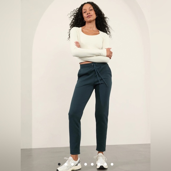 NWT Athleta Cozy Karma Cypress Zip Pant Size Medium